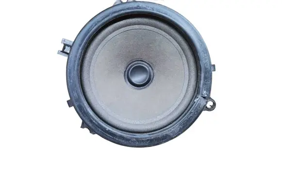 Volvo V70 Front door speaker 9472003 01W26 10096