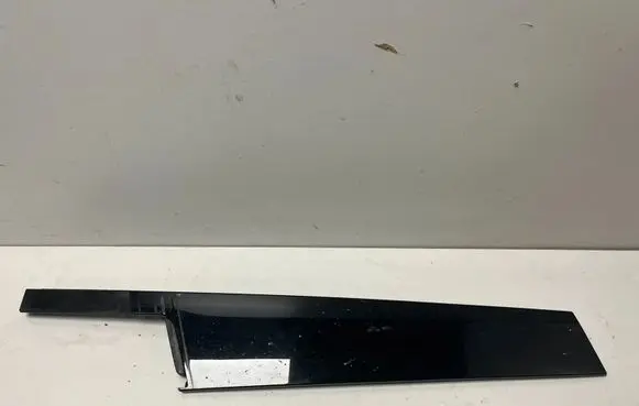 BMW XM Front door glass trim molding 9451277
