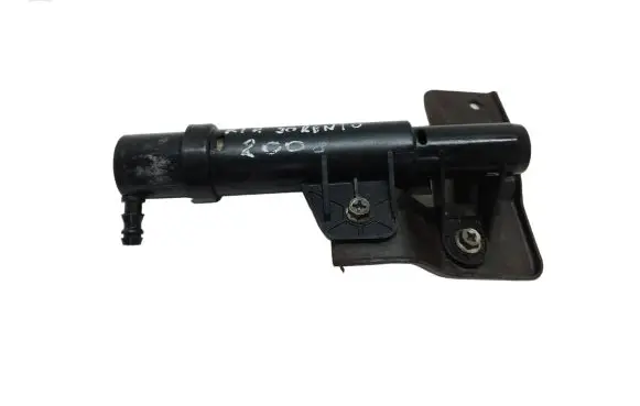 KIA Sorento Headlight washer spray nozzle 250507