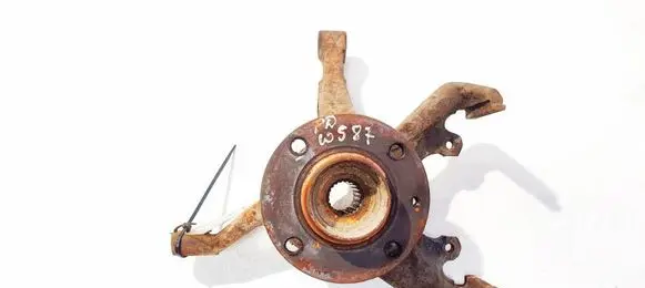 Volkswagen Golf II Front wheel hub 