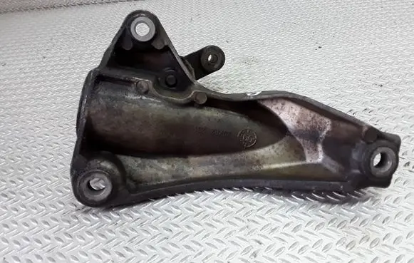 Audi A6 S6 C5 4B Gearbox mounting bracket 4B3399114C