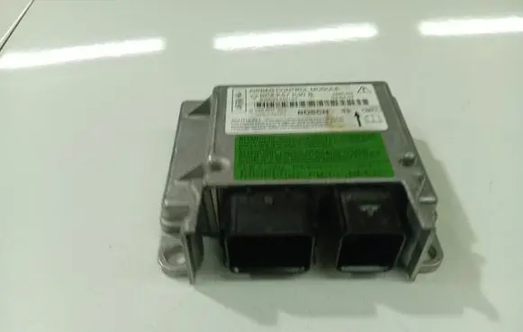 Mazda 3 I Airbag control unit/module 630021330101