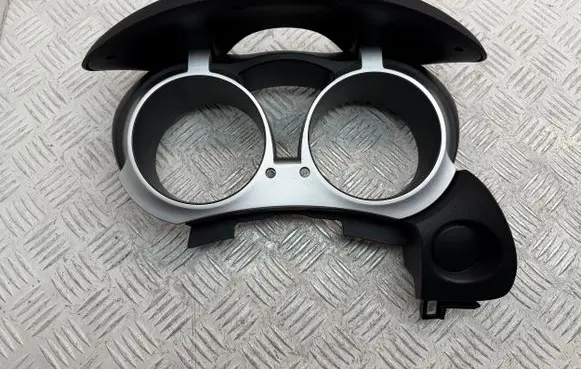 Nissan Juke I F15 Dashboard trim 682401KZ1A 682401KZ0A