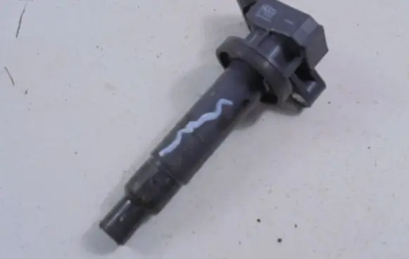 Toyota Avensis Verso High voltage ignition coil 133846
