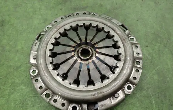Hyundai i10 Pressure plate 4110002510