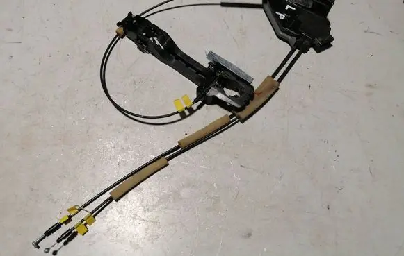 Nissan Pathfinder R52 Front door lock 805013KA0B