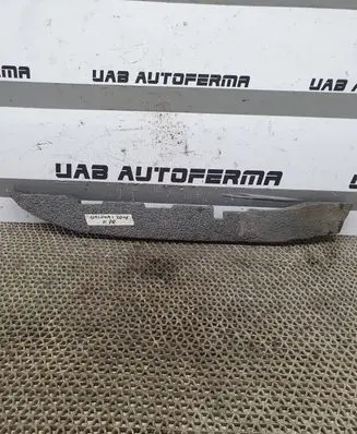 Nissan Qashqai Fender foam support/seal 