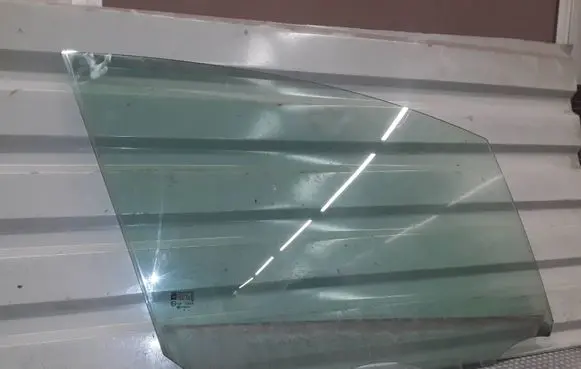 Opel Meriva B Front door window glass four-door 