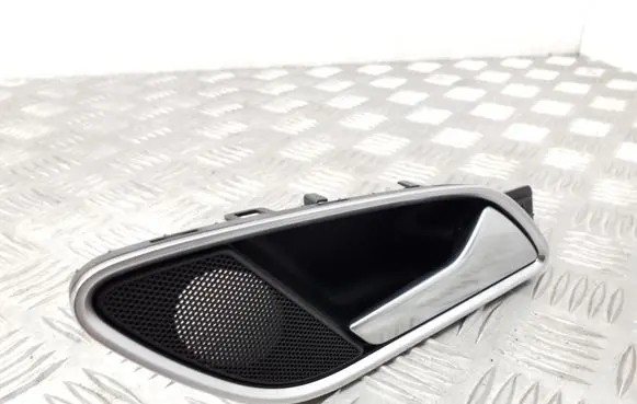 Audi Q3 8U Rear door interior handle 8U0839020C