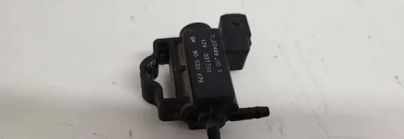 Opel Zafira A Vacuum valve 90530479 72244900 03T351