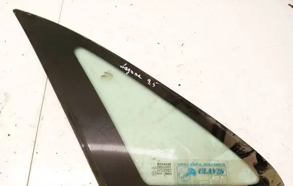 Renault Laguna I Rear side window as2