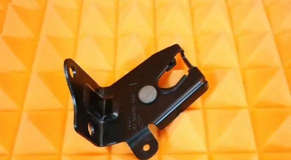 Ford Kuga I Seat back rest lock catch 4M51A613B91
