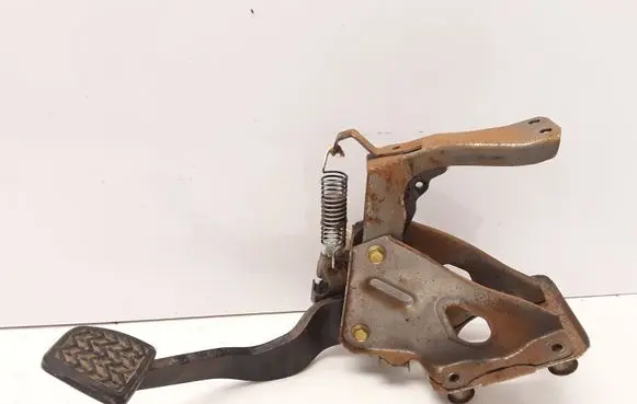 Toyota Previa (XR30, XR40) II Brake pedal