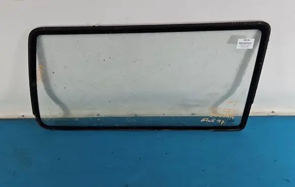 Rear side window