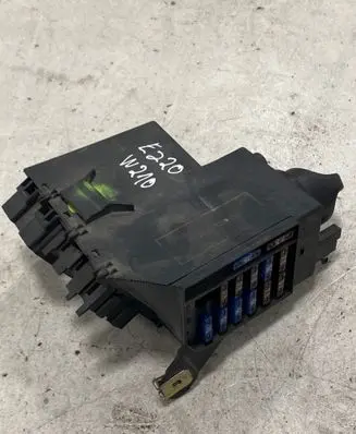 Mercedes-Benz E W210 Light switch 2105451104