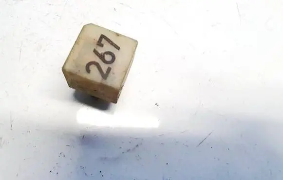 Volkswagen PASSAT B5 Other relay 443919578C 267