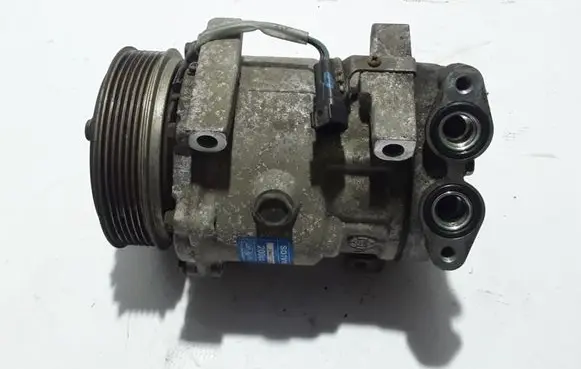 Volvo C30 Air conditioning (A/C) compressor (pump)