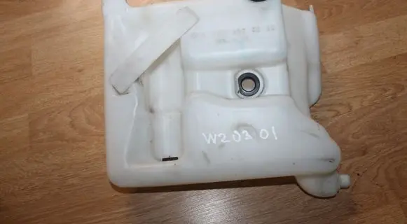 Mercedes-Benz C W203 Windshield washer fluid reservoir/tank a2038600060