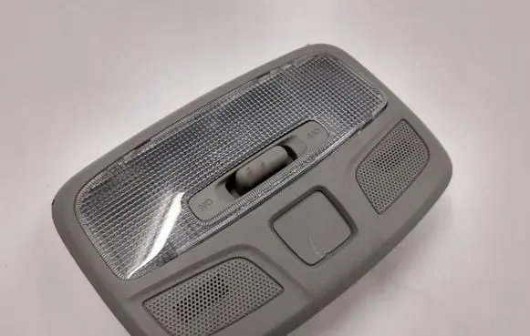 Suzuki Swift III Front seat light