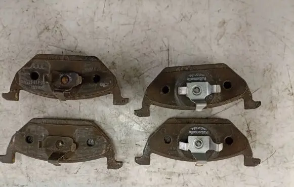 Volkswagen Fox Brake pads (front) 6Q0615115A