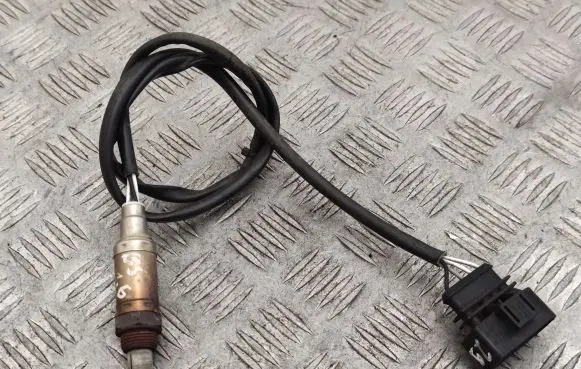 Volkswagen PASSAT B5 Lambda probe sensor 058906265A 0258003519
