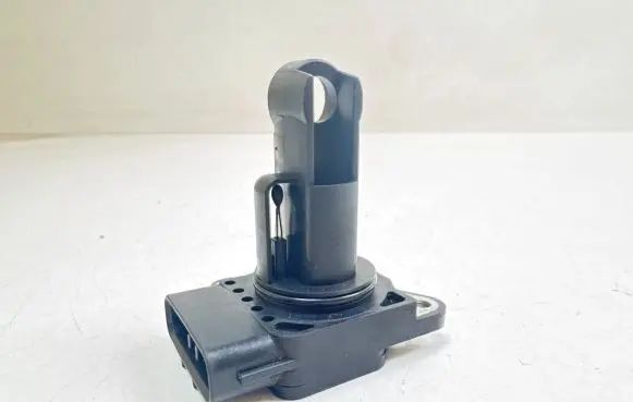 Toyota RAV 4 (XA30) Mass air flow meter 2220430010 1974002110