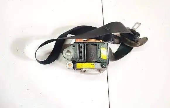 Mitsubishi Grandis Rear seatbelt c9095hl 3en1