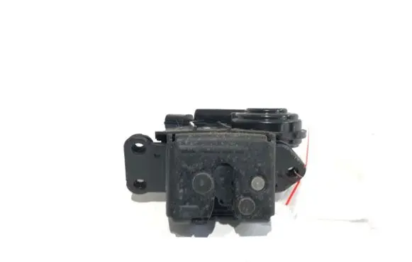 Toyota Auris 150 Tailgate exterior lock 