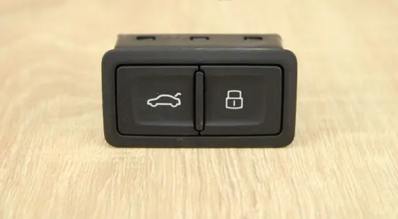Tailgate opening switch