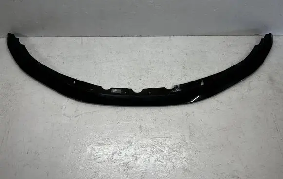 Front bumper lip