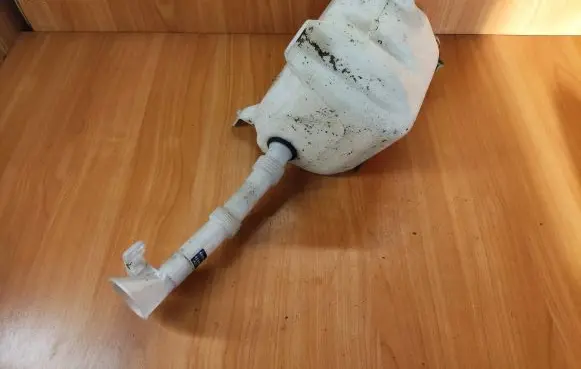 Honda Accord Windshield washer fluid reservoir/tank HLC22020 015039