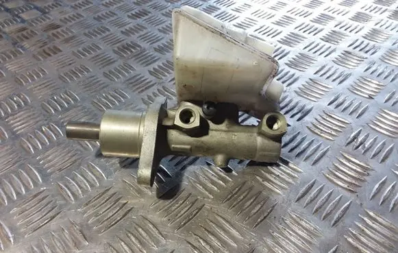 Ford Focus C-MAX Master brake cylinder 03350886401