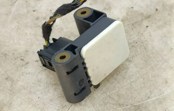 BMW 3 E90 E91 Airbag deployment crash/impact sensor 6911003 500364 0285003900