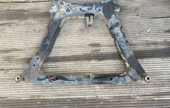 Nissan Qashqai+2 Front axle beam 