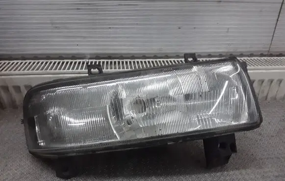 Opel Movano A Headlight/headlamp 7700352104