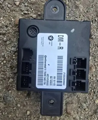 Chrysler Pacifica Sliding door control unit/module 68225096AE