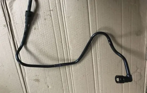 Opel Zafira B Fuel line pipe 326123015 55556955