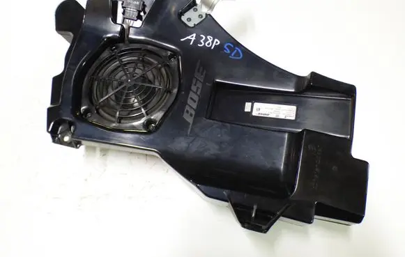 Audi A3 S3 A3 Sportback 8P Subwoofer speaker 8P4035382A 449089