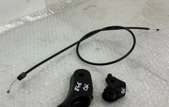 BMW 3 E46 Engine bonnet (hood) release handle 8223163 11970213 8208442