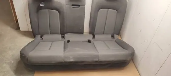 Audi e-tron Second row seats 4K4885283