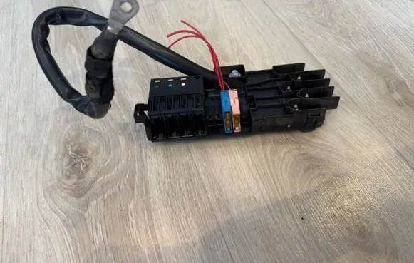 Mercedes-Benz E W211 Fuse module A2115452301 2115452301