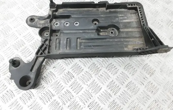 Volkswagen Golf VII Battery tray 5Q0915321H