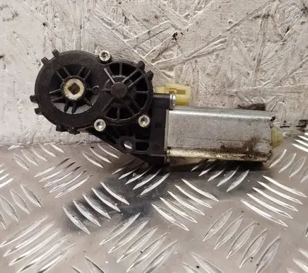 Mazda CX-5 Seat adjustment motor PU006K101