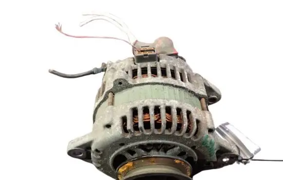 Nissan Almera Generator/alternator 