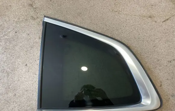 BMW X3 G01 Rear side window 7410067