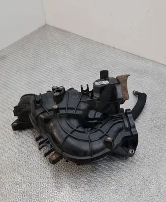 KIA Sportage Intake manifold 2B760