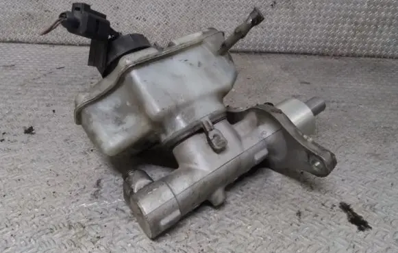 Skoda Octavia Mk2 (1Z) Master brake cylinder 1K1611301C