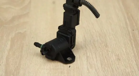 Peugeot 508 Turbo solenoid valve 9688124580
