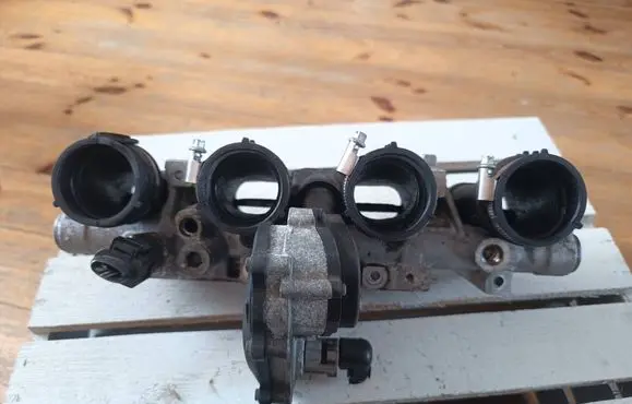 Audi A3 S3 8P Intake manifold 06F133209 2900308501 188200318