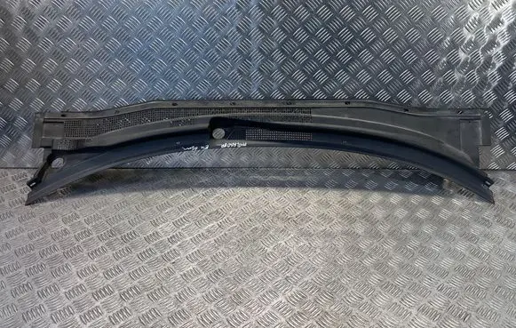 Mitsubishi Outlander Wiper trim VR971425